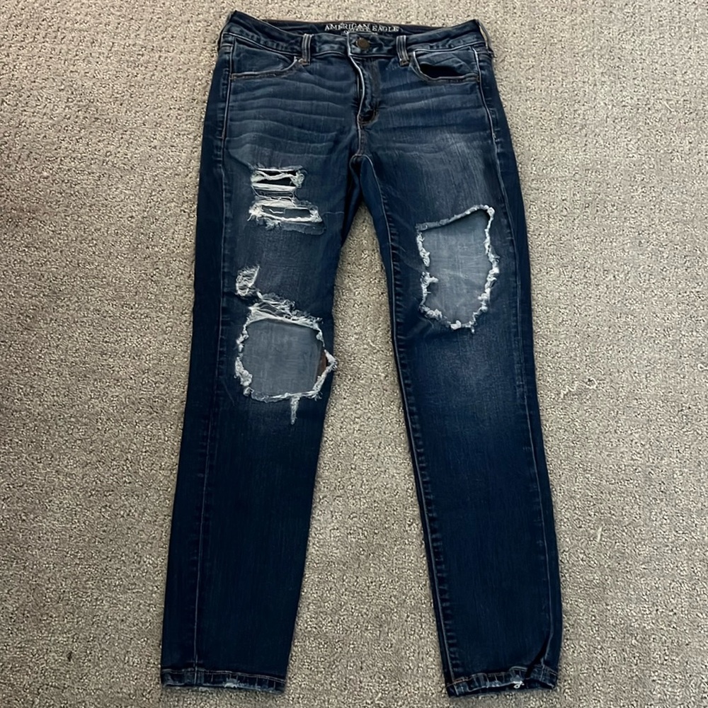 Women’s American Eagle super stretch ripped jeans size 10